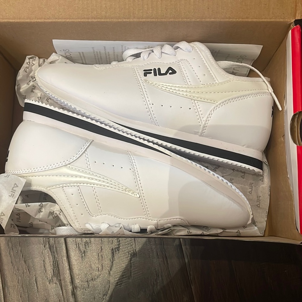 brand new white filas